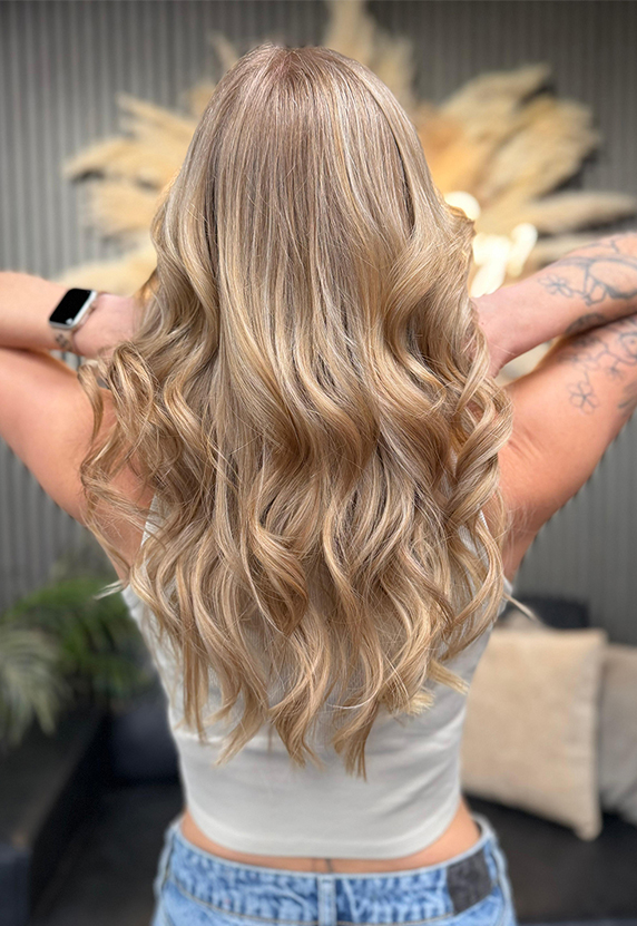 hmr_followus_1_572x831