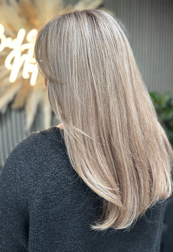 hmr_followus_4_572x831